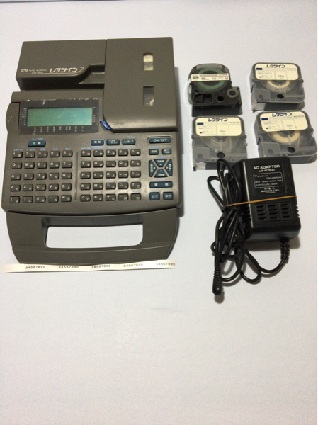 MAX マックス　レタツイン LM-300 ※中古品 MAXレタツイン(LM-300)マークチューブ,端子記名版用テープ印字に(電材