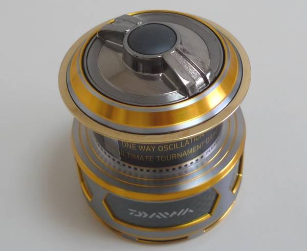 ★12トーナメントISO 2500HLBD スプール/未使用