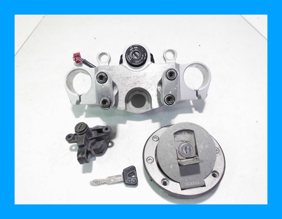 Y11223) XJR400 4HM　鍵　キーSet　かぎ バイク キーシリンダー XJR400 1993-1999 XJR1200 1995 1996