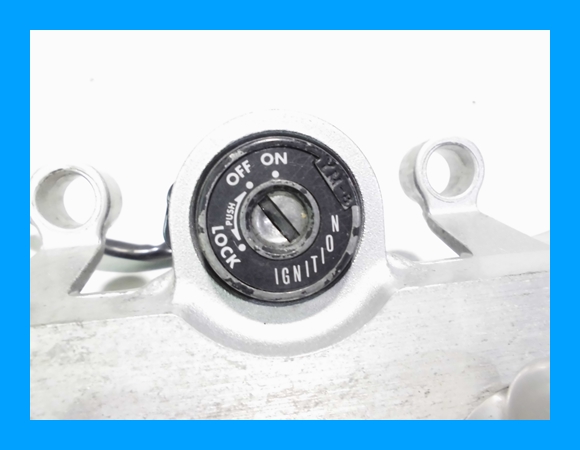 Y11223) XJR400 4HM　鍵　キーSet　かぎ バイク キーシリンダー XJR400 1993-1999 XJR1200 1995 1996