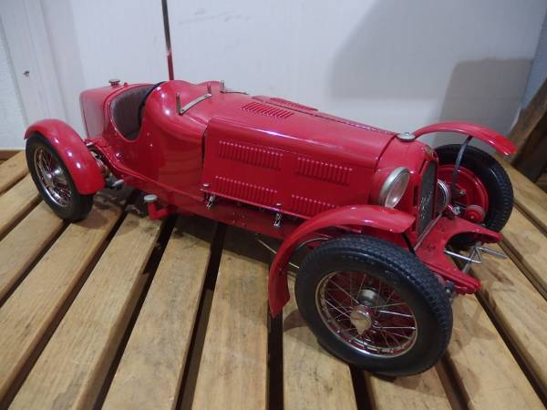 Alfa Romeo アルファロメオ クラシックカー ミニカー！ 乗用車 自動車