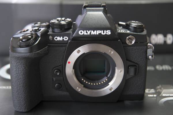 ■ オリンパス OLYMPUS OM-D E-M1 12-40mm F2.8 レンズキット　美品_1
