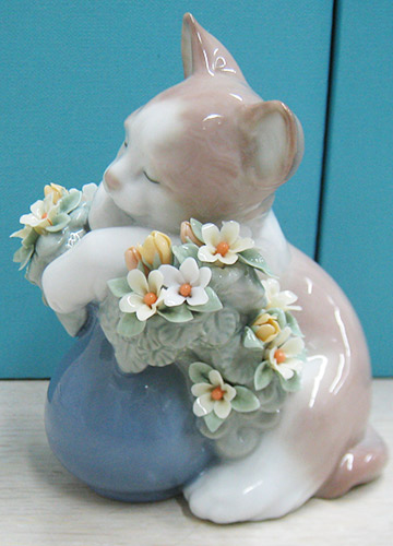 お昼寝の場所 | A06567 プレゼント LLADRO（リヤドロ） ギフト 0 ブランド洋食器専門店ル・ノーブル 公式 リヤドロ 猫本サロン 京都三条サクラヤ リヤドロ） &frasl; リヤドロ公式オンライン [CONCENT]コンセント