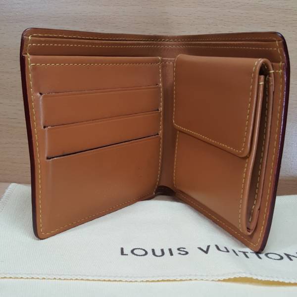 LOUIS VUITTON ルイヴィトン ノマド 財布 二つ折り ヌメ革 本革 正規品