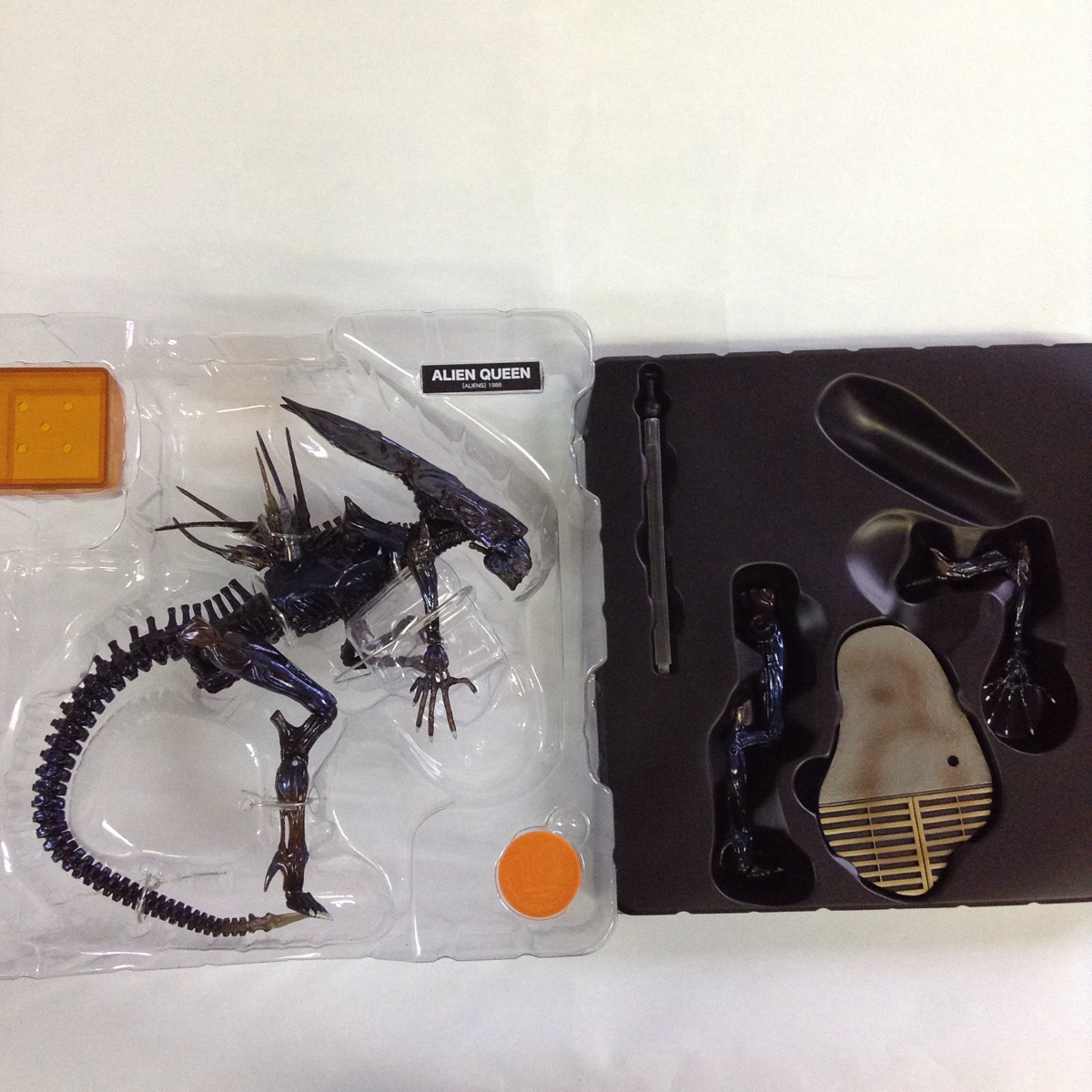 中古フィギュア】特撮リボルテック 018 エイリアン・クイーン 海洋堂