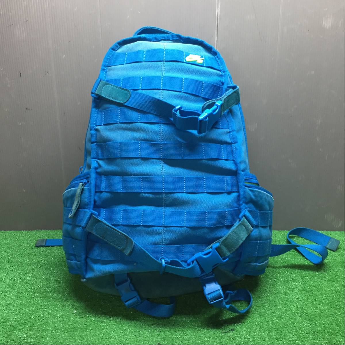 BG069 NIKE SB ナイキ　リュック　ディバック　登山　ハイキングなど　１００円～売り切り