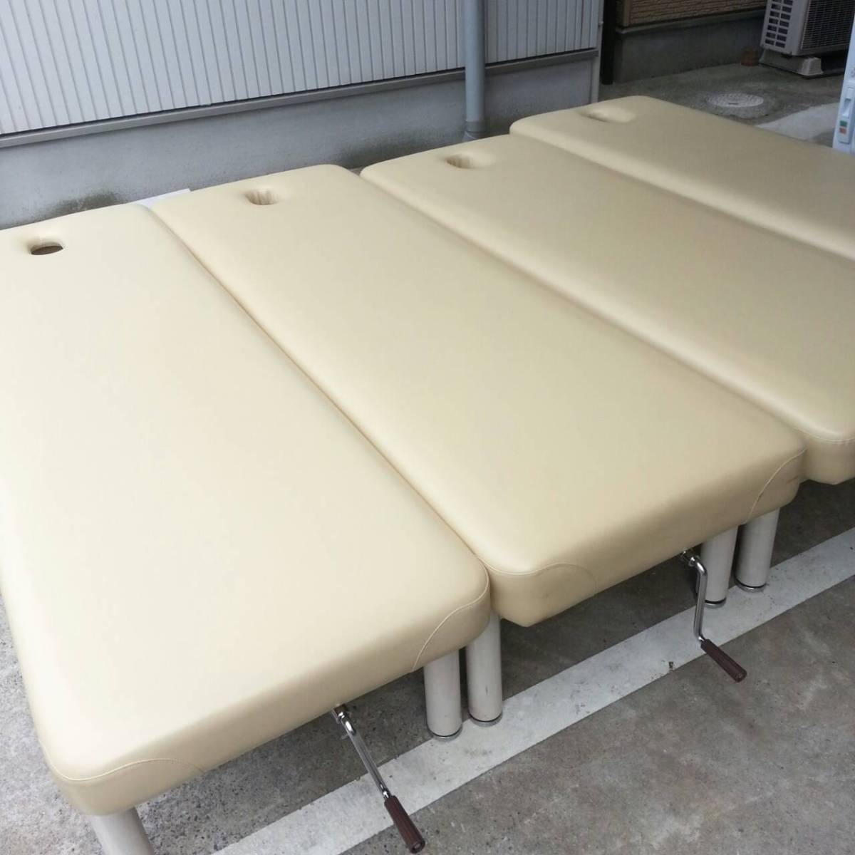 ベッド3 施術台/診察台 マッサージベッド 整体院 整骨院 昇降付 タカダ 