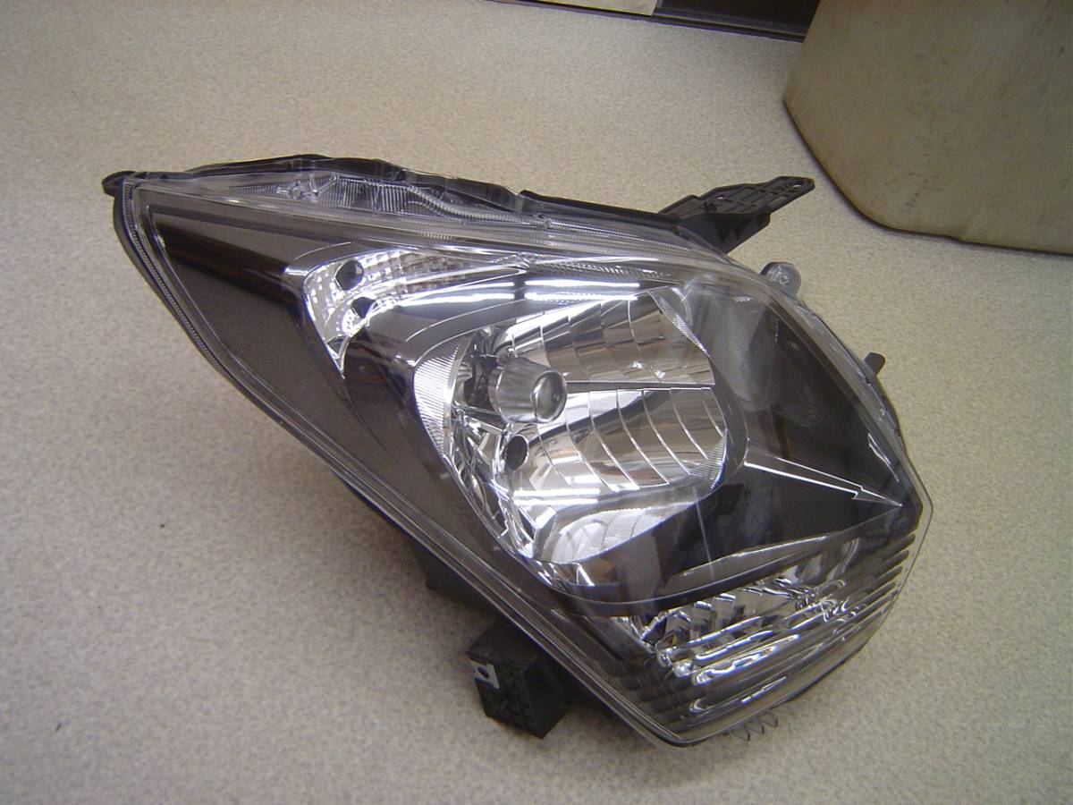 ワゴンＲ　ＭＨ３４Ｓ　右ヘッドランプ（HID）　中古　美品