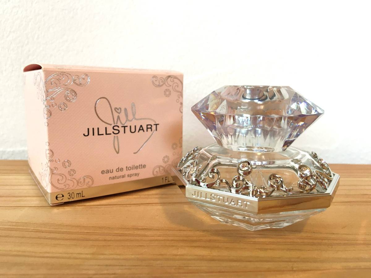 Jill Stuart ジルスチュアート オードトワレ 香水 空き瓶 30ml 箱あり インテリア ジルスチュアート 売買されたオークション情報 Yahooの商品情報をアーカイブ公開 オークファン Aucfan Com
