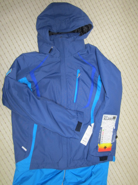 デサントスキーウェア上下　Ｌサイズ　DRA3090FA　DNV