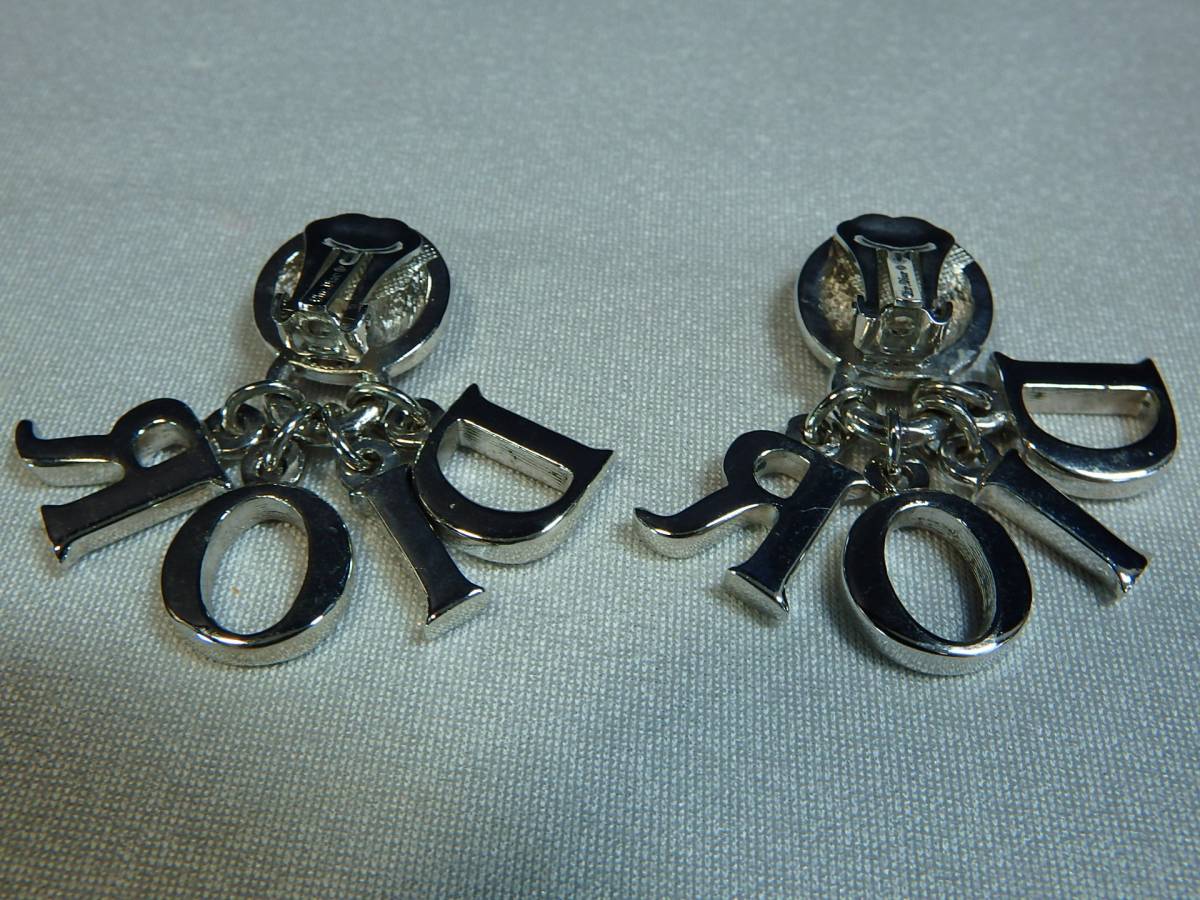 Christian ｋ5218　未使用　クリスチャン　ディオール　ロゴ　シルバー　イヤリング Dior - クリスチャンディオール ロゴ ネックレス シルバー