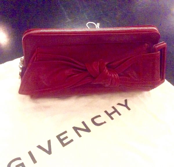 GIVENCHY red reather clutch bag [purse] ジバンシイ レザークラッチバッグ 真紅 レッド ルブタン好きに