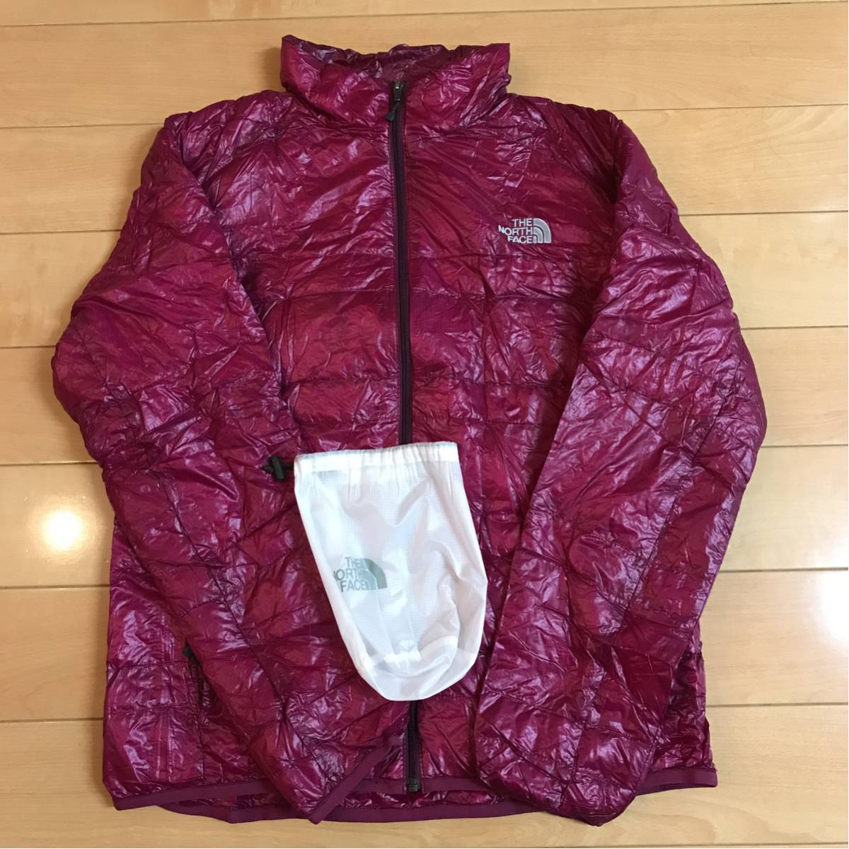 ノースフェイス Ｌ ダウン 美品 ライトダウン