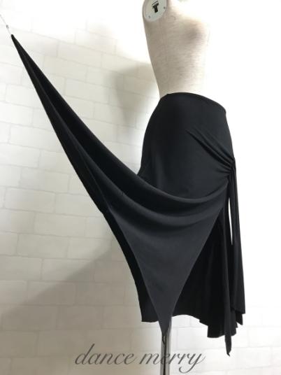 【MERRY】社交ダンス ラテン スカート2549黒 スリット練習着 ベリー フラメンコ ルンバ サンバ チャチャチャ ジャイブ アルゼンチン タンゴ