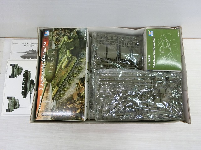 ［同梱不可］未組立 トランペッター 1/16 T-34/85 中戦車 1944年型 工場 /プラモデル