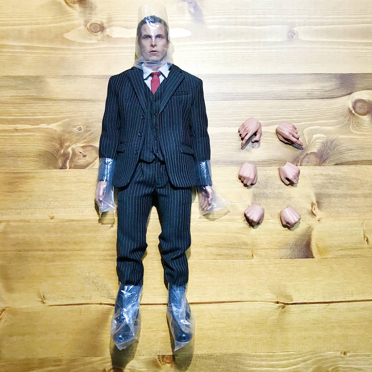 ホットトイズ バットマン ダークナイト バットスーツ 格納庫 ブルース