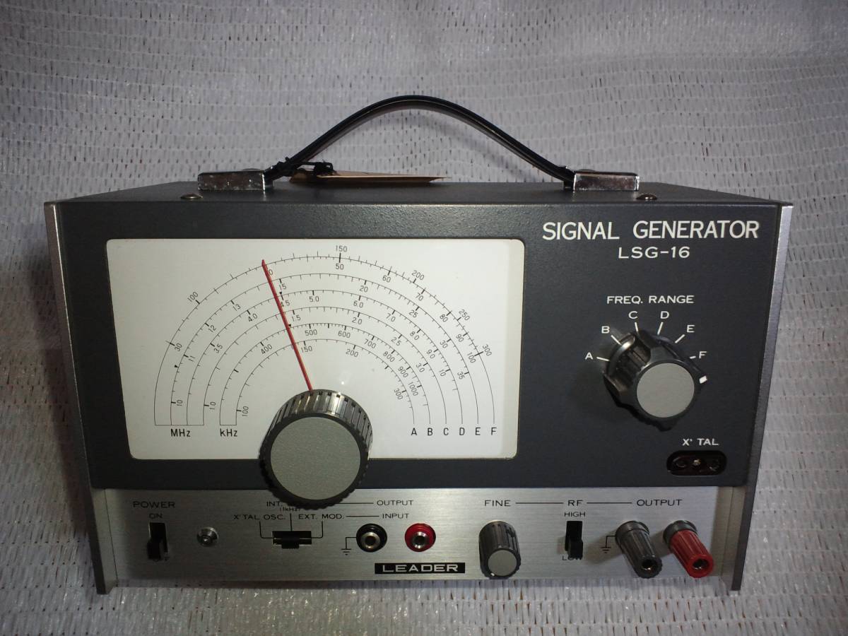 LEADER リーダー電子 「 WIDE BAND ： SIGNAL GENERATOR 広帯域