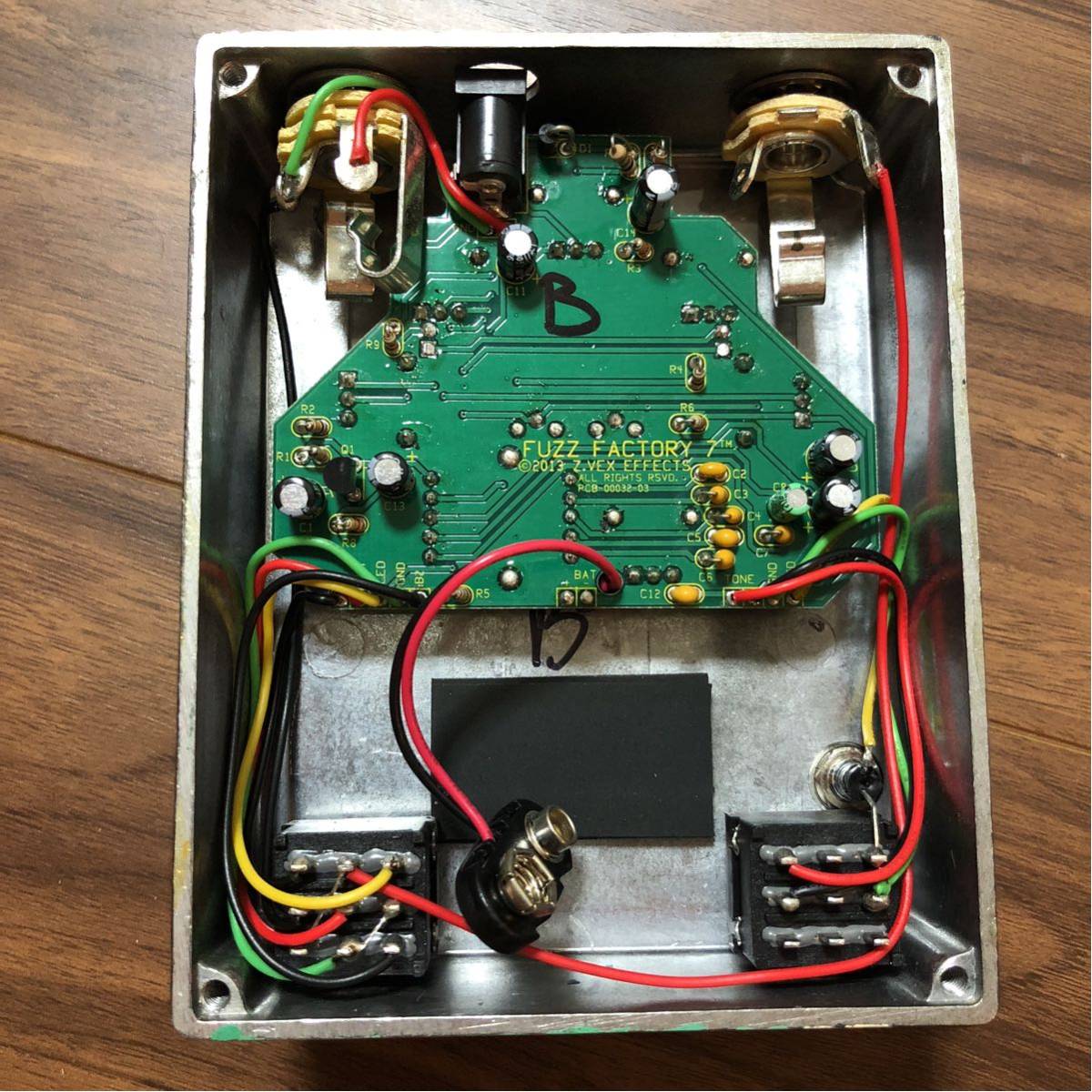 Fuzz Factory 0 ZVEX | Vexter Zvex Hand FACTORY FUZZ - Effects