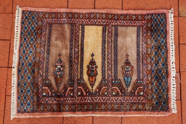 【新作入荷，セール】う025 暮らしを彩る 手織り トライバルラグ モダン和室 古道具 インテリア 花器台 キャビネット アンティーク 家具(ラグ一般)｜売買されたオークション情報、yahooの商品情報をアーカイブ公 ラグ一般