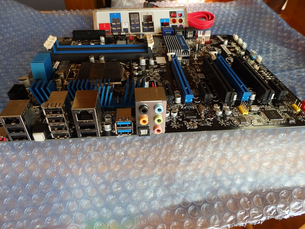 ★★Intel「DP67BG」LGA1155/SandyBridge/中古動作品/★★