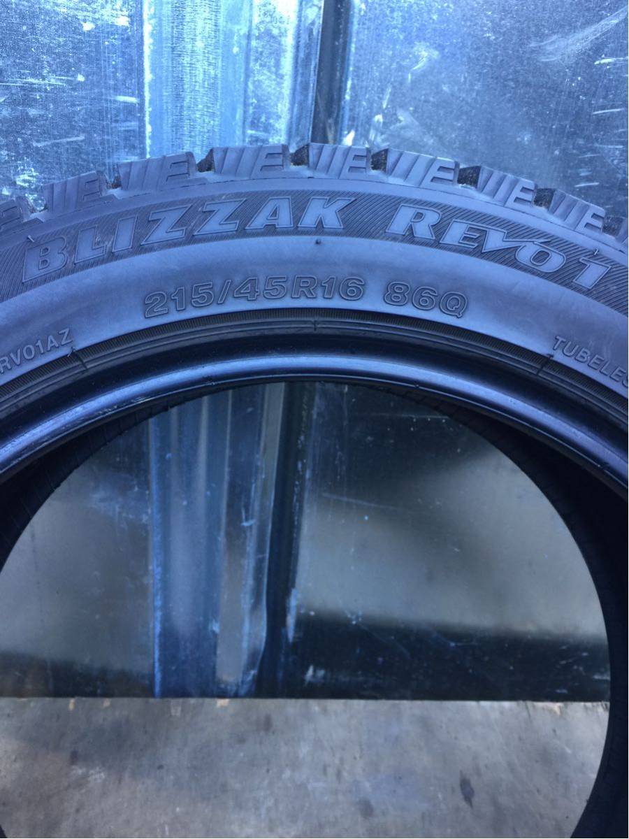 215/45R16 86Q ブリジストン BLIZZAK REVO1 4本 2014年製