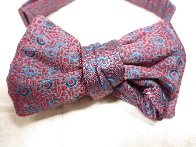超美品 シャルベ Charvet 蝶ネクタイ (メンズ) 素敵な刺繍柄♪ フランス製 　 　 □ME1579□