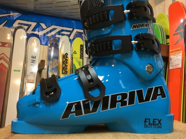 AVIRIVA アビリーバ 24.5cm 日本製 AVIRIVA HORNET 130 スキー ブーツ