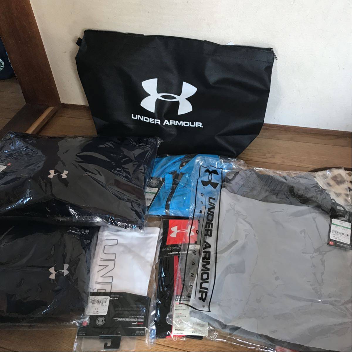 2018 アンダーアーマー福袋 スウェット上下入り！総額約４万円分