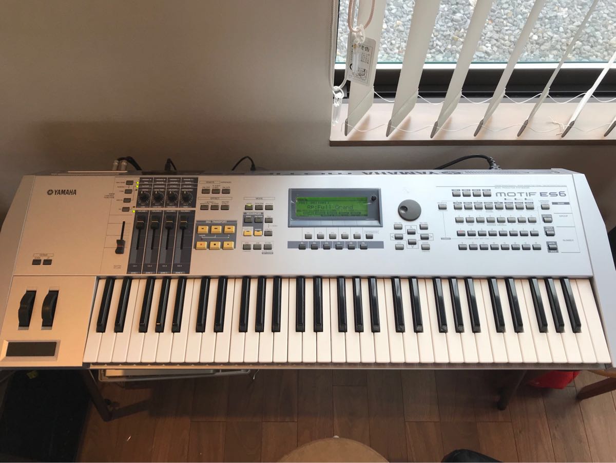 ヤマハ キーボード YAMAHA MOTIF ES 6 ペダル & スタンド付き(ヤマハ 