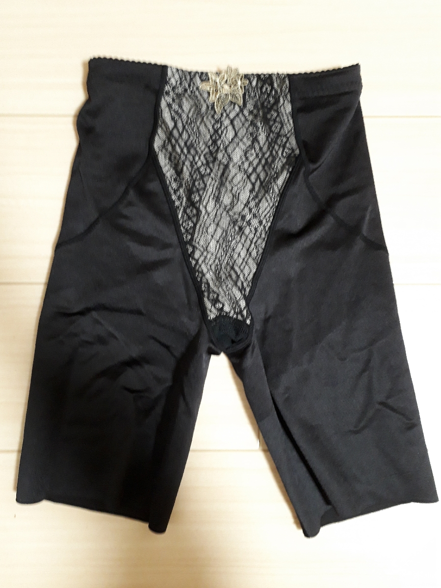 送料無料，格安 補正下着マルコ サラヴィール ロングガードルS(Sサイズ)｜売買されたオークション情報、yahooの商品情報をアーカイブ公開 - オークファン ガードル