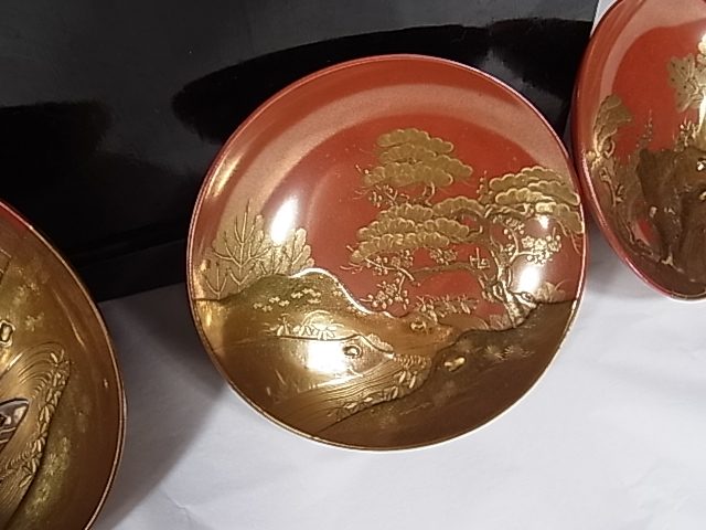輪島塗 木製御屠蘇セット金蒔絵沈金『松竹梅鶴亀』銚子/杯(3客)/杯台