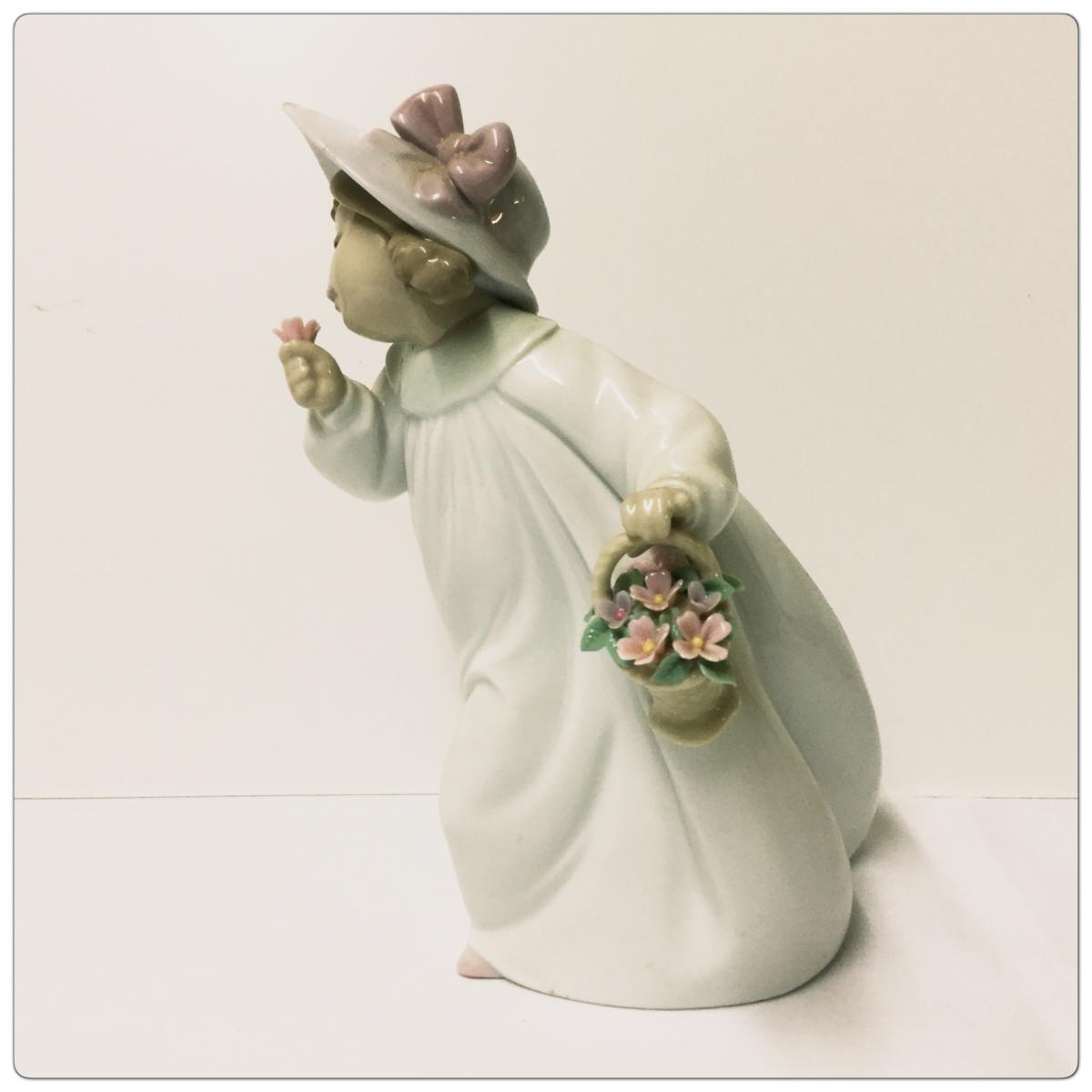 小鳥と話す少女 | リヤドロ公式オンライン LLADR'O / リヤドロ 女の子