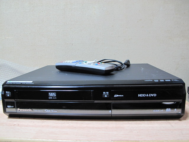 【大人気，HOT】 Panasonic HDD搭載VHS一体型 DVDレコーダー:DMR-XW41V 2番組W録画(HDD内蔵)｜売買されたオークション情報、yahooの商品情報をアーカイブ公開 - オークファン HDD内蔵