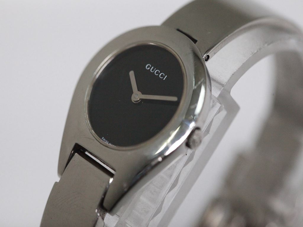 可動品【GUCCI/グッチ】6700L スイス製 文字盤黒 シルバー クォーツ