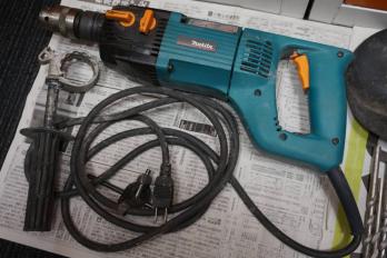 makita マキタ 電動 振動 ドリル 8406C 動作品 ダイヤコア 1050W