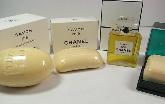 500円～★本物エルメスカレーシュEDT+シャネルNO19　香水28ml+エルメス、シャネルソープ5点まとめて