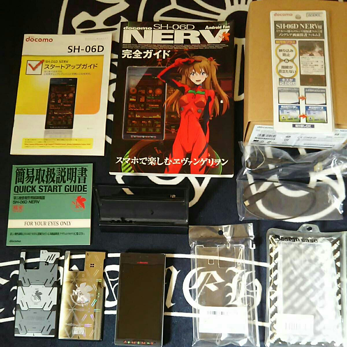 ドコモ スマホ SH-06D NERV エヴァンゲリオン限定モデル 中古美品 限定おまけセット_1