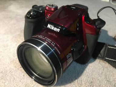 人気SALE，正規品 カメラケース付き Nikon ニコン COOLPIX P600 RD レッド(ニコン)｜売買されたオークション情報、yahooの商品情報をアーカイブ公開 - オークファン ニコン