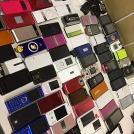 新作入荷，新作 ガラケー ガラパゴスケータイ まとめ売り(携帯電話)｜売買されたオークション情報、yahooの商品情報をアーカイブ公開 - オークファン 富士通