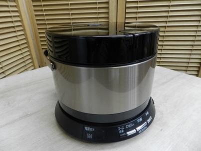 1回だけ使用 日立 IH炊飯器 打込鉄釜 おひつ御膳 RZ-WS2M 2合焚き 内釜カーボンフッ素 おひつ部を外して運べる 本体分離構造 おひつ御膳 日立 打込鉄釜 R コンパクト&amp;シンプル [2.0合炊き]