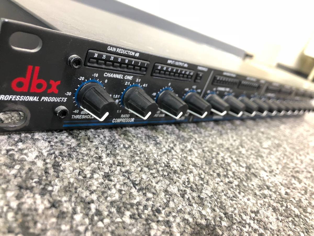 dbx 1046 4ch仕様 コンプレッサー ラックマウントケース付き dbx 1046