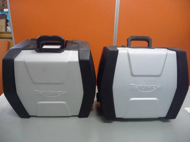 トライアンフ■Triumph 　純正パニアケース　ジャンク