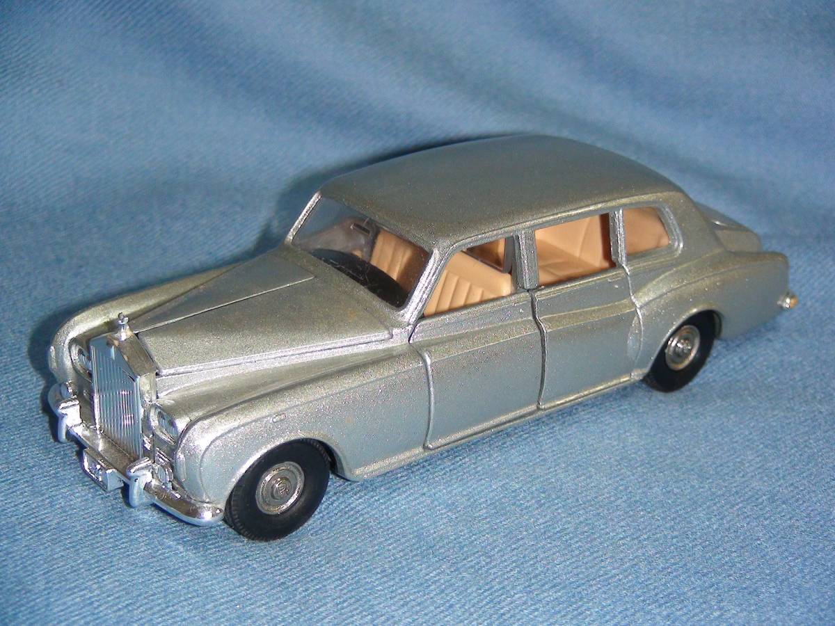 日本製トミカダンディ外国車1/43ロールスロイスファンタムⅥリムジン