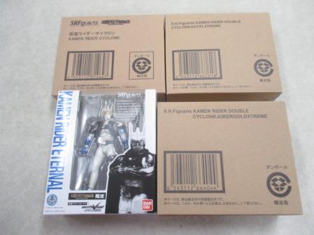 未開封 S.H.フィギュアーツ 仮面ライダーサイクロン，魂ウェブ商店限定 仮面ライダーエターナル等セット