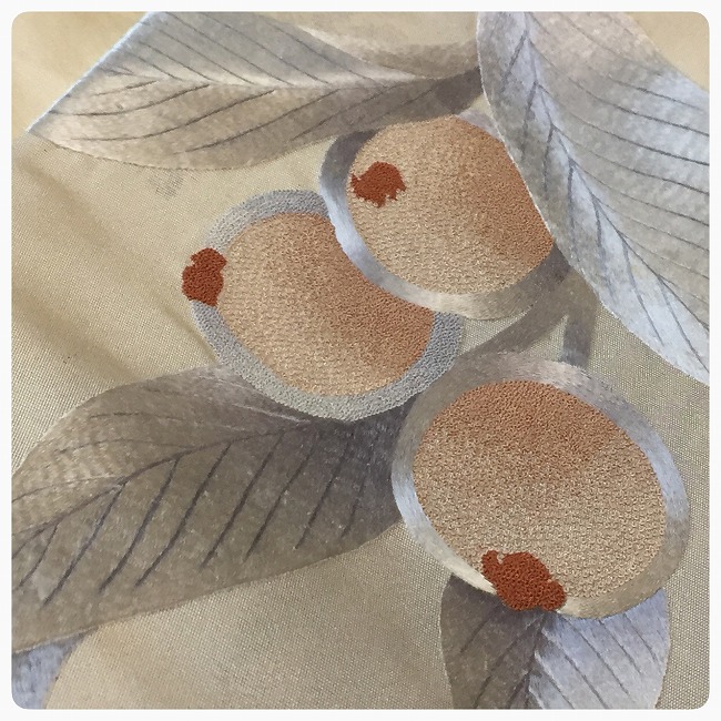 ★袋帯 相良刺繍 枇杷 びわ 正絹★ 縁ちゃぶ 相良刺繍 「天井花鳥紋巻 ≪仕・中古品≫ 高級日本刺繍袋帯 ○相良刺繍 31日迄!”本決算最終セール