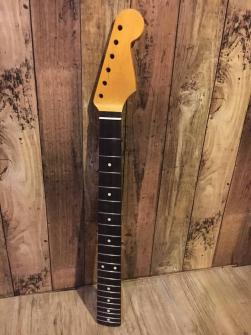 超激得，新作 未使用 ALLPARTS製FenderフェンダーストラトキャスターV