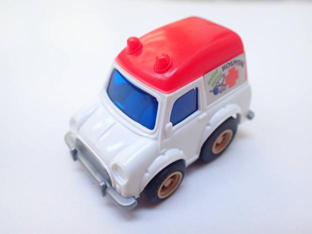 チョロＱ A-31 MINI TYPE2 救急車 赤ルーフ 成型色 詳細不明 MINI チョロQ A-31 TYPE2 救急車 赤ルーフ 成型色 詳細不明 チョロQ
