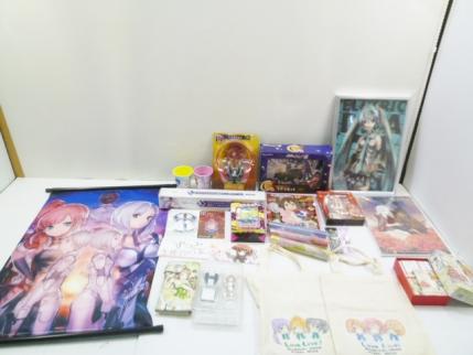 【100%新品，本物保証】 C3151 美少女グッズ 大量まとめ売り ラブライブ 初音ミクなど 現状渡し ジャンク(コミック、アニメグッズ)｜売買されたオークション情報、yahooの商品情報をアーカイブ公開 - オークファン その他