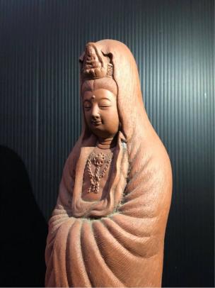 朱泥 常滑焼【観音像】常滑焼作家　森下辰よし 高さ36cm 共箱　仏教美術 Yahoo!オークション - 「辰」常滑 (日本の陶磁) の落札相場・落札価格