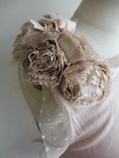 VALENTINO ヴァレンティノ レース Tシャツ　フラワー 　サイズ4 VALENTINO レース ヴァレンティノ 2021-2022 新品同様 ブルー